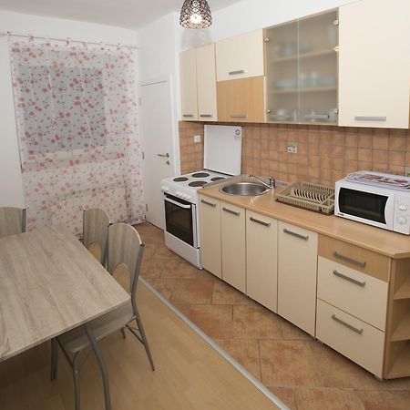 Downtown 3 Bedroom Apartment Saraybosna Dış mekan fotoğraf
