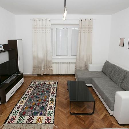 Downtown 3 Bedroom Apartment Saraybosna Dış mekan fotoğraf