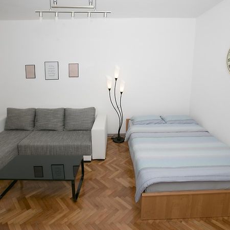 Downtown 3 Bedroom Apartment Saraybosna Dış mekan fotoğraf