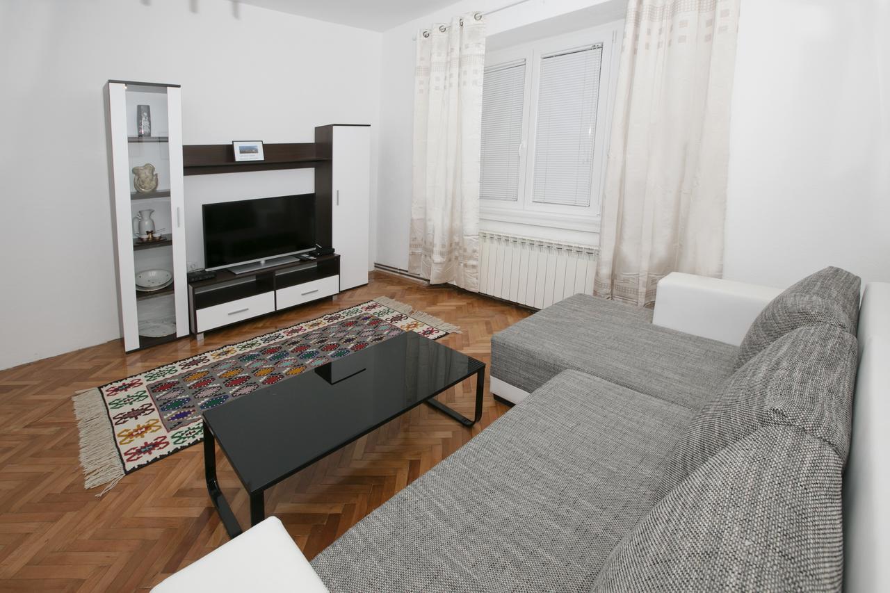 Downtown 3 Bedroom Apartment Saraybosna Dış mekan fotoğraf