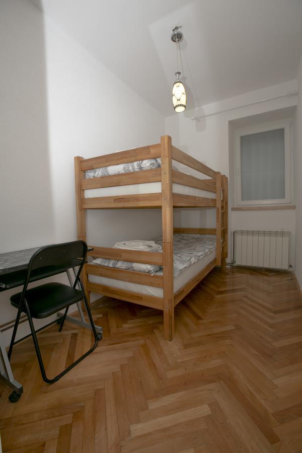 Downtown 3 Bedroom Apartment Saraybosna Dış mekan fotoğraf
