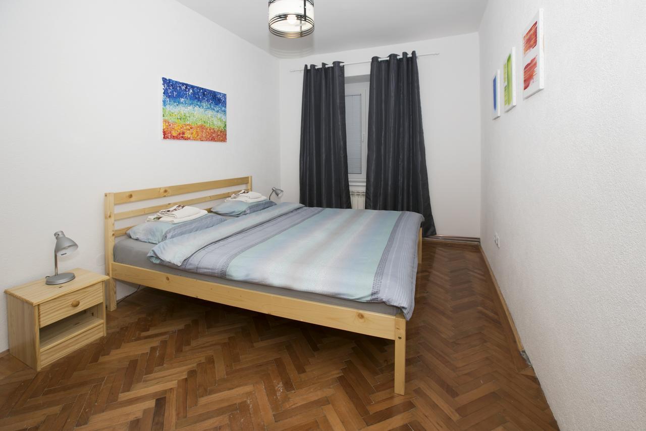 Downtown 3 Bedroom Apartment Saraybosna Dış mekan fotoğraf